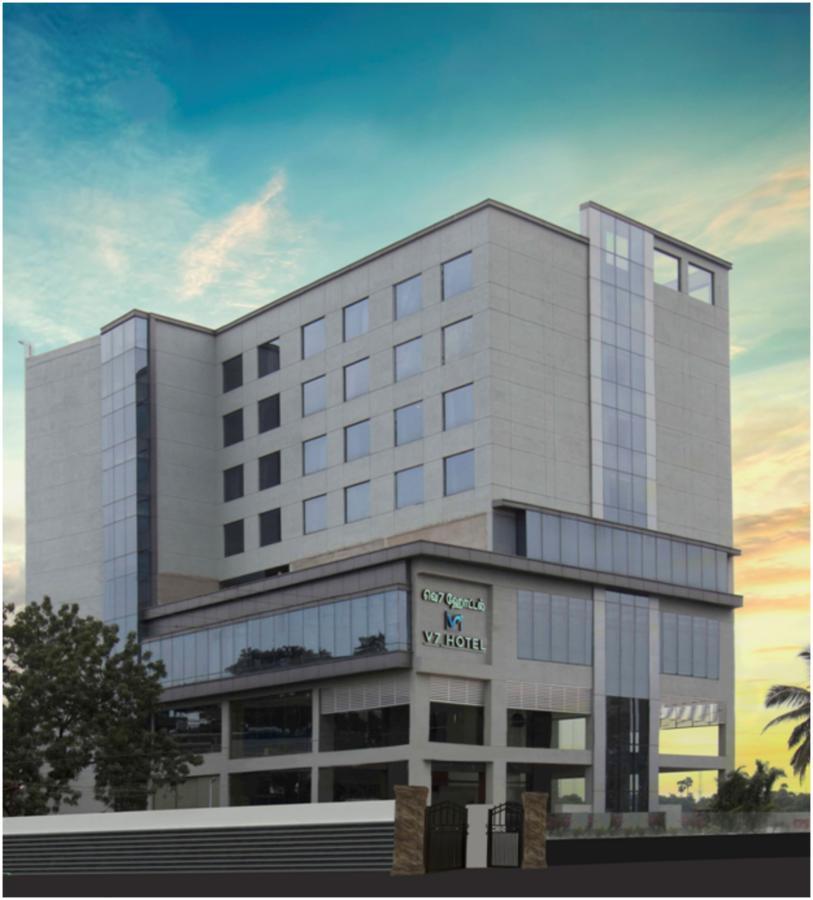 V 7 Hotel Chennai Esterno foto
